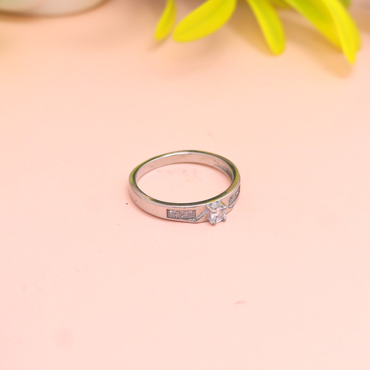 Minimal Solitaire Line Silver Ring