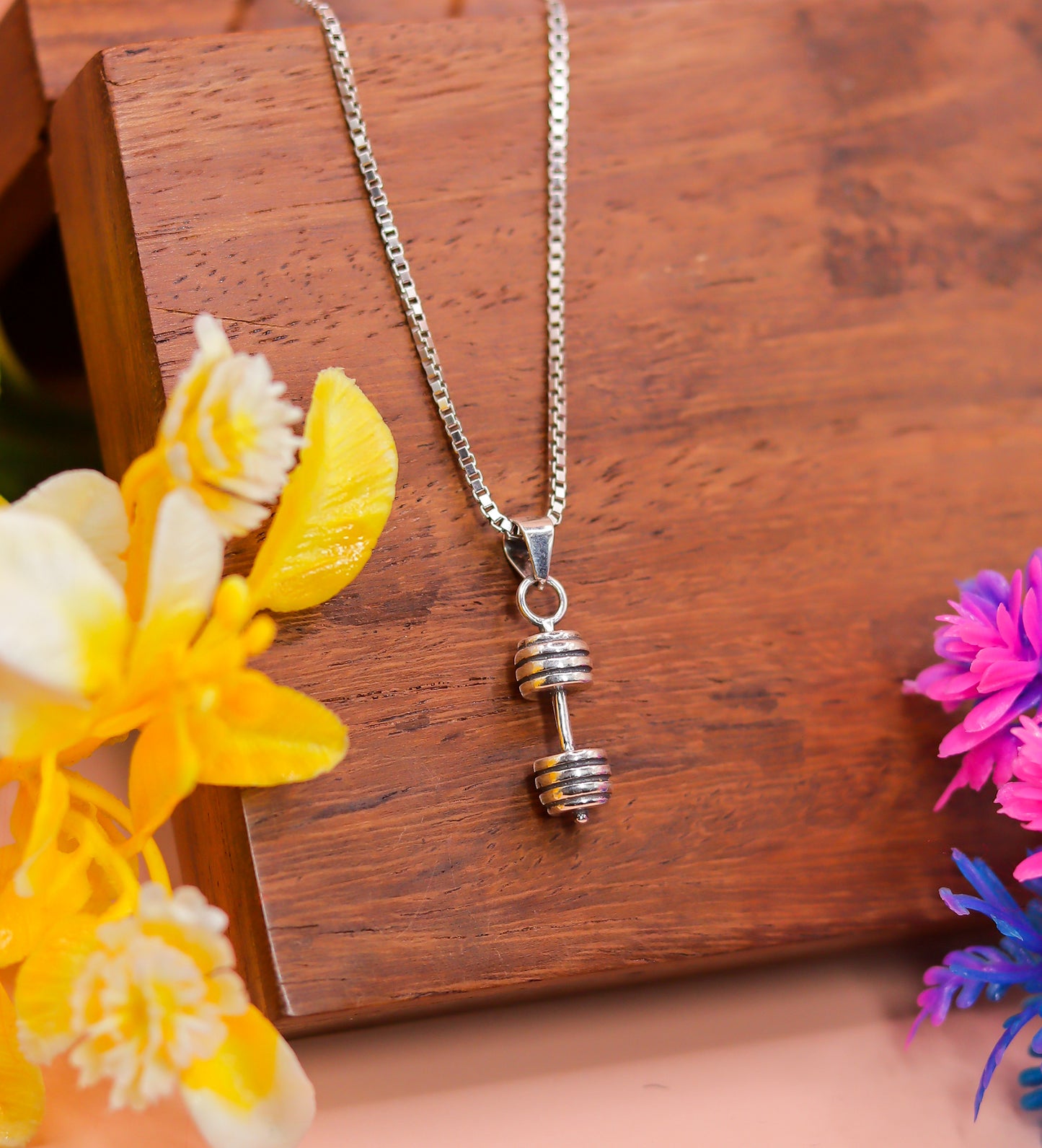 Men’s Dumbbell Pendant Chain in 925 Sterling Silver