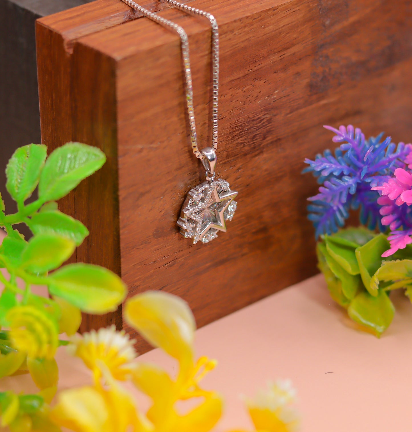 Star Motif 925 Silver Pendant with Sparkling Accents