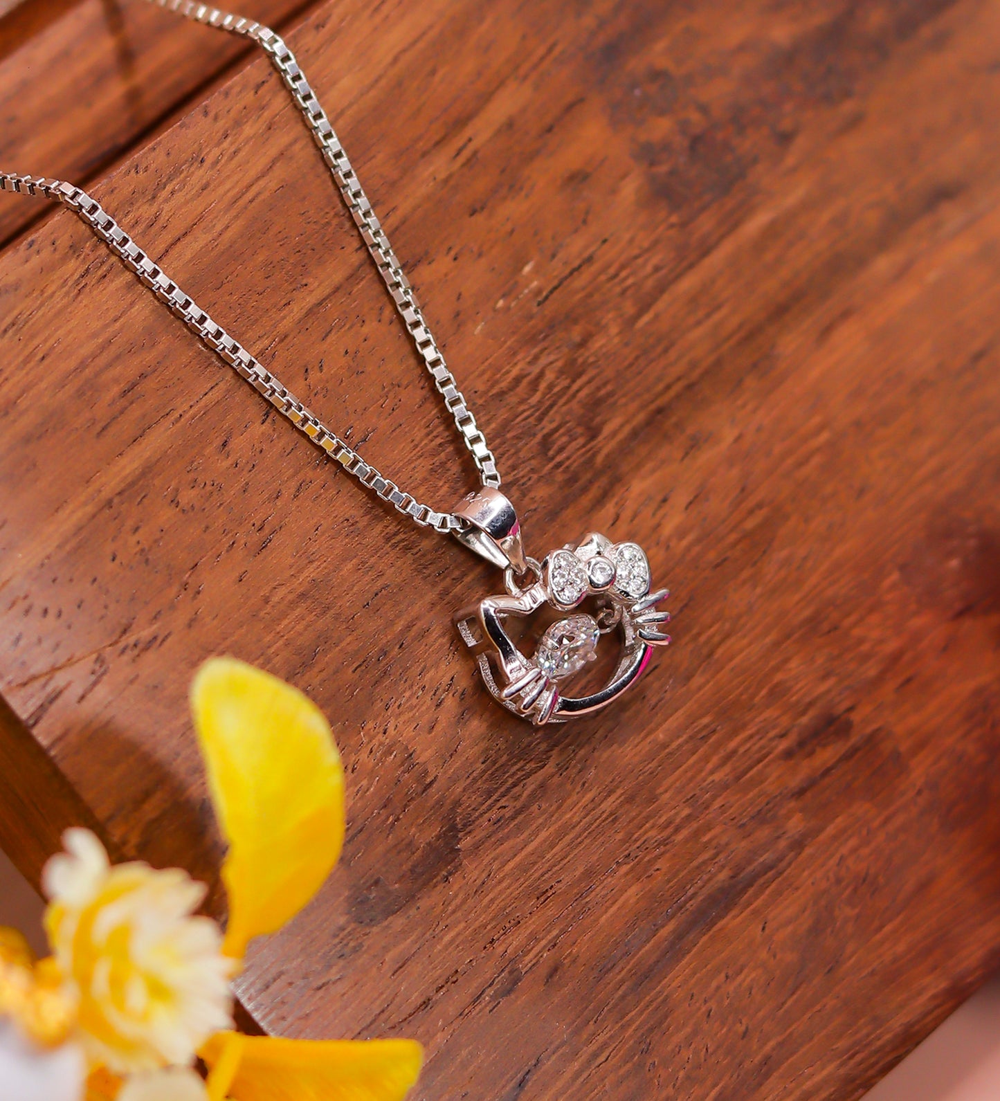 Paw Love Spark Silver Pendant