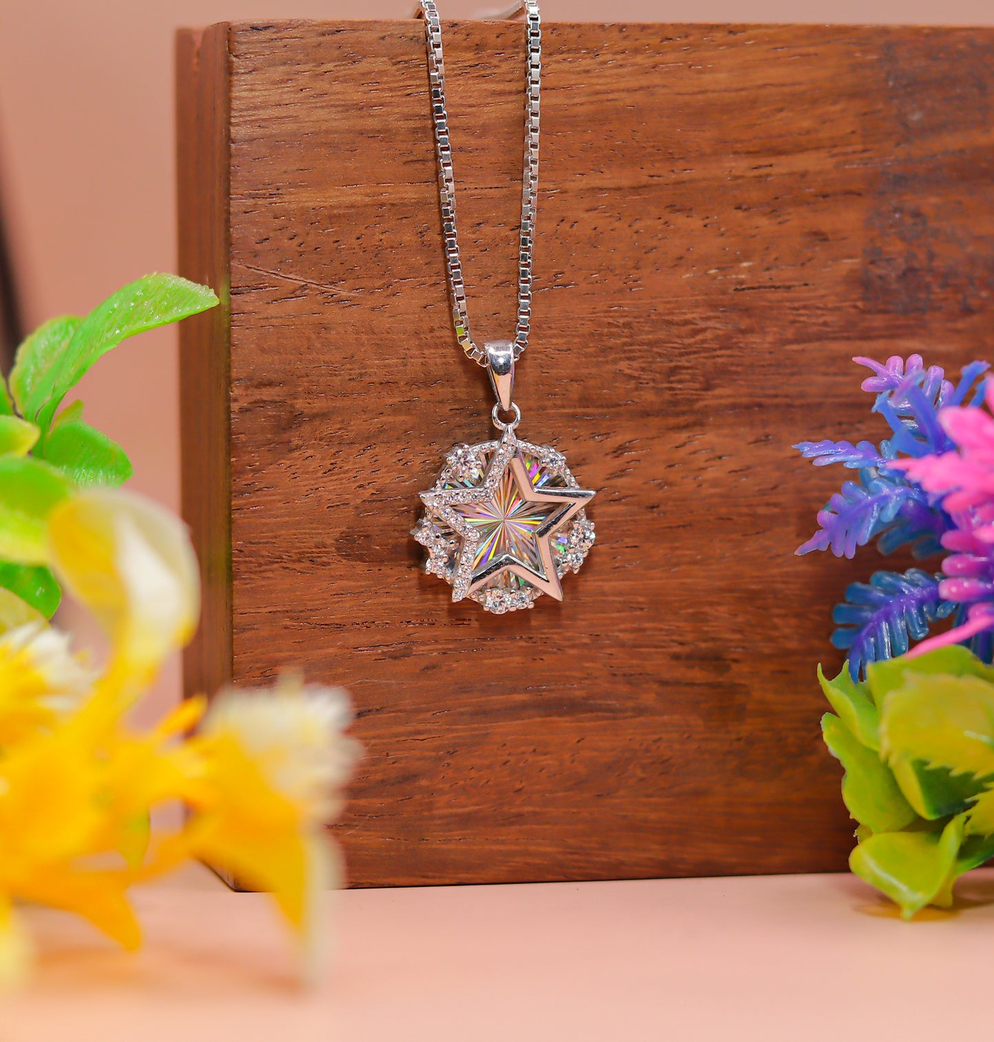 Star Motif 925 Silver Pendant with Sparkling Accents