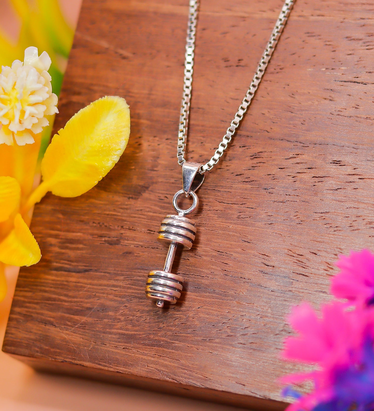 Men’s Dumbbell Pendant Chain in 925 Sterling Silver