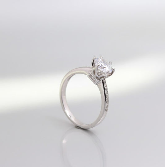 Aurora Grace – 925 Sterling Silver Solitaire Ring