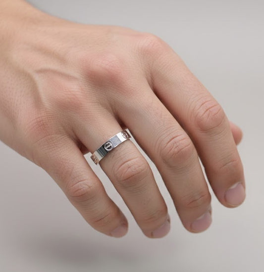 Men’s Classic Screw-Design Band Ring – Premium Silver Finish