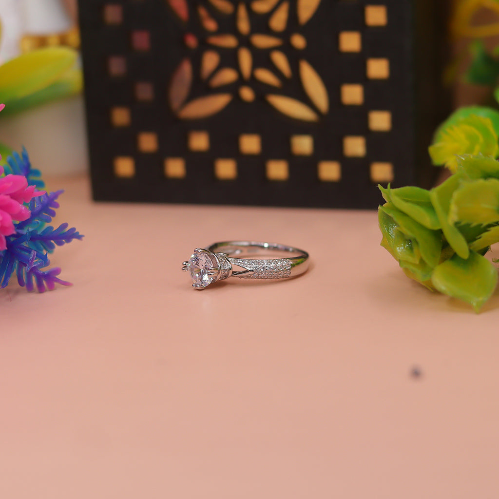 Luxe Twist Solitaire Silver Ring