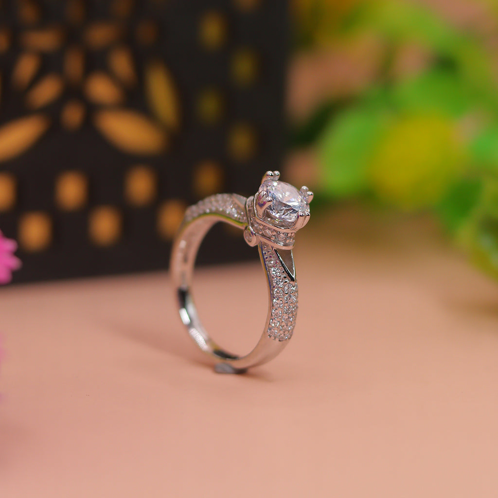 Luxe Twist Solitaire Silver Ring