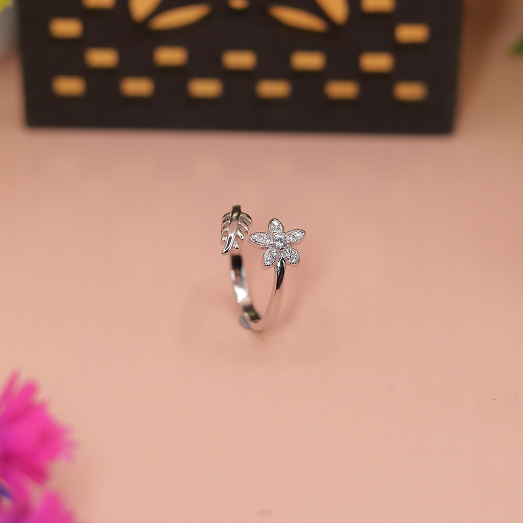 Floral Vine Spark Silver Ring