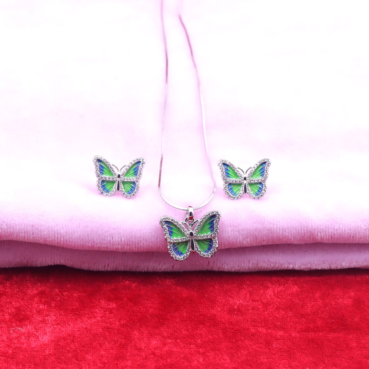 Emerald Wing Butterfly Silver Pendant Set