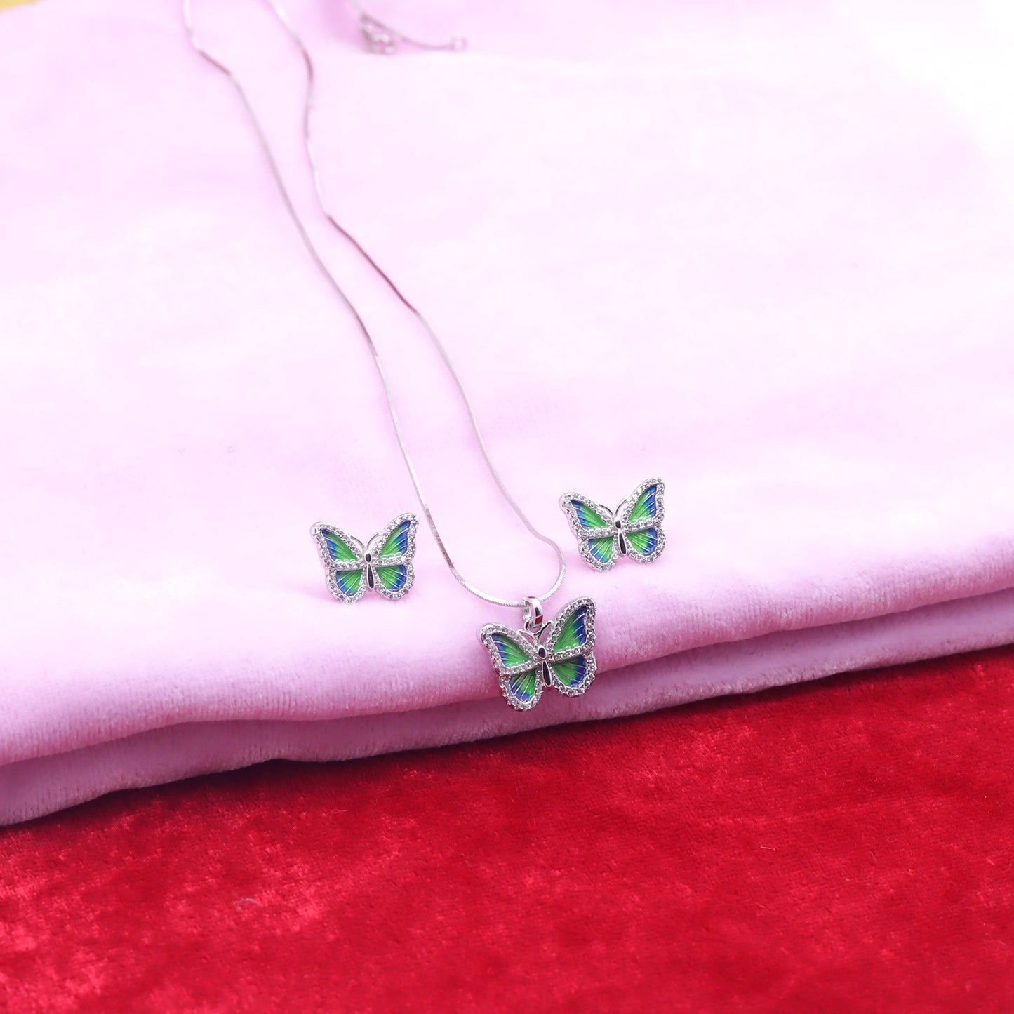 Emerald Wing Butterfly Silver Pendant Set