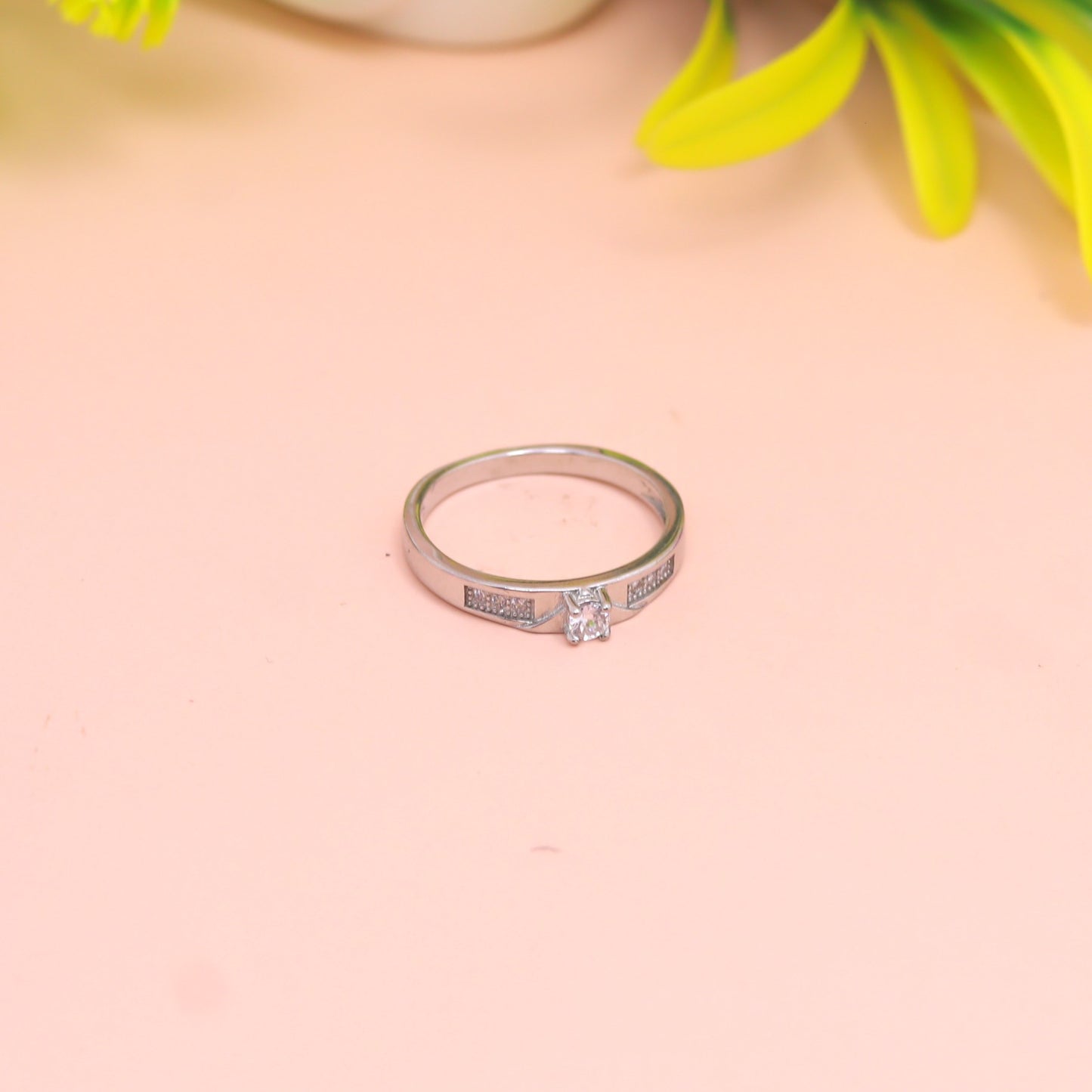 Minimal Solitaire Line Silver Ring