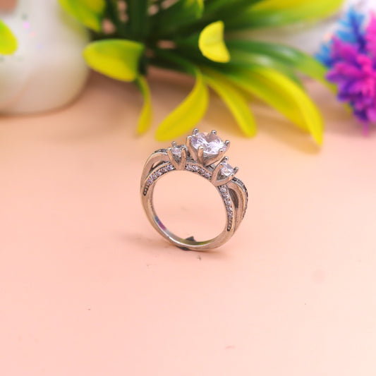 Royal Three-Stone Sparkle Silver Ring