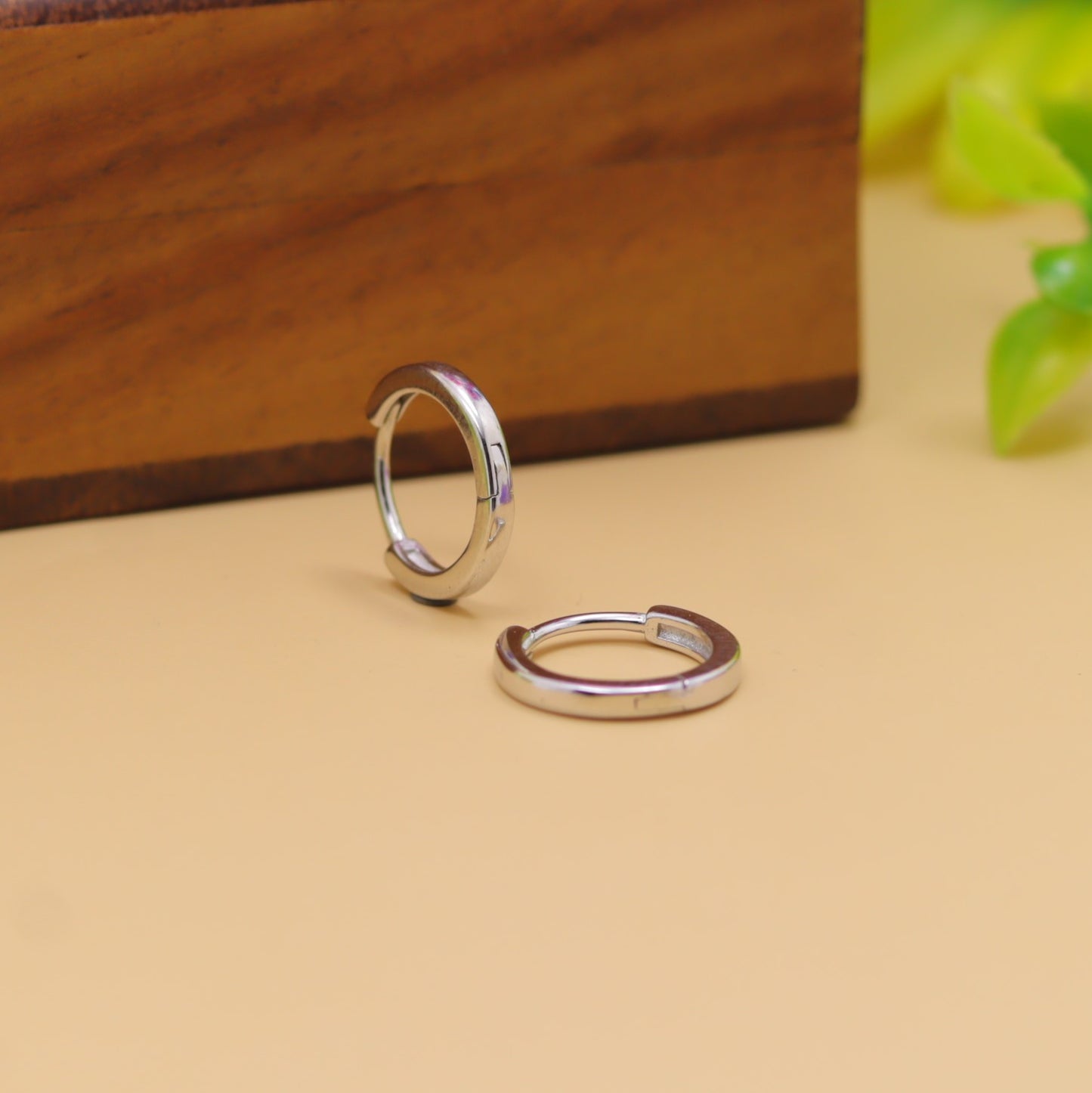 Men’s Plain Silver Hoop Earring