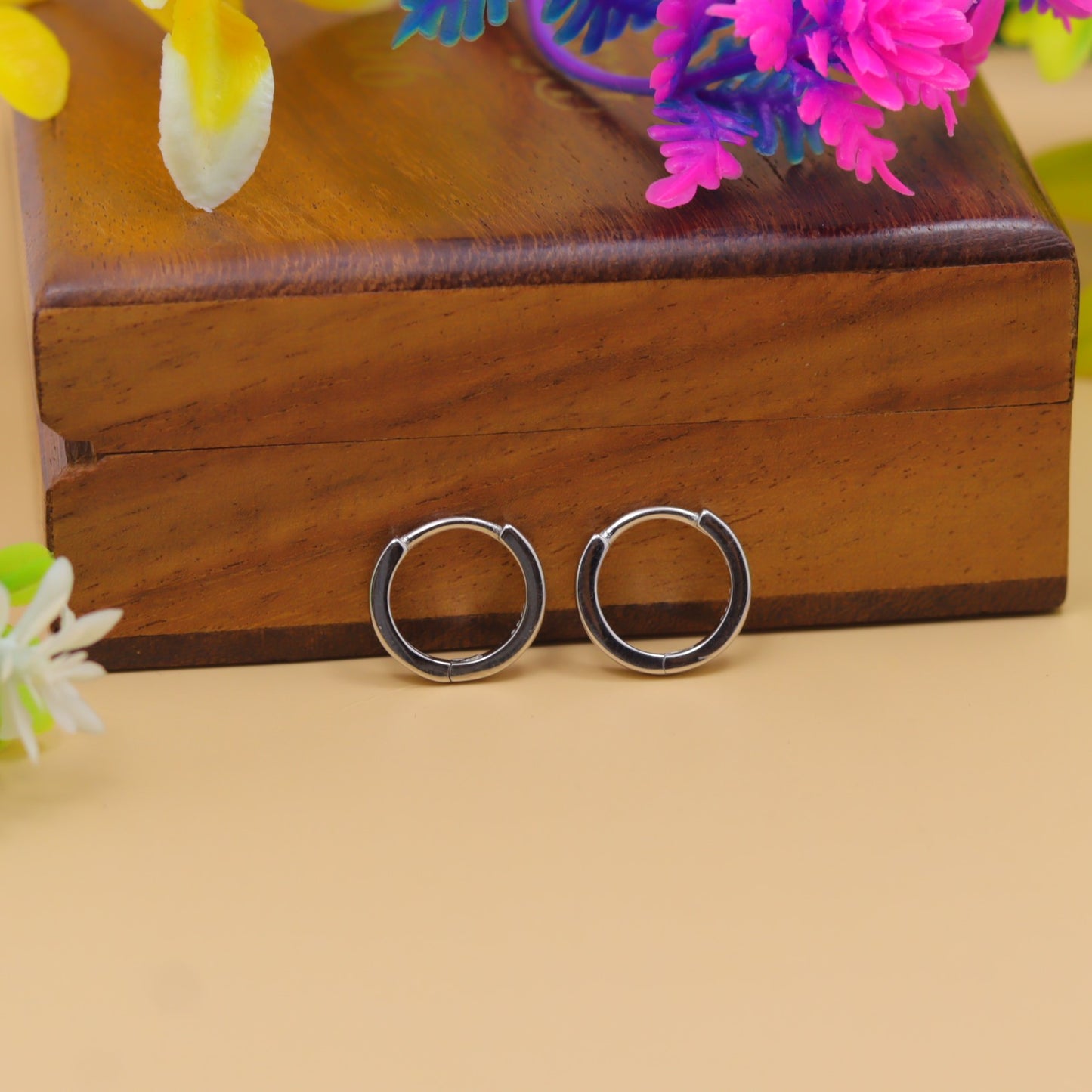 Men’s Plain Silver Hoop Earring