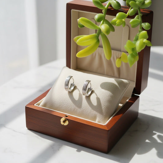 Men’s Classic Line-Pattern Silver Hoop Earrings