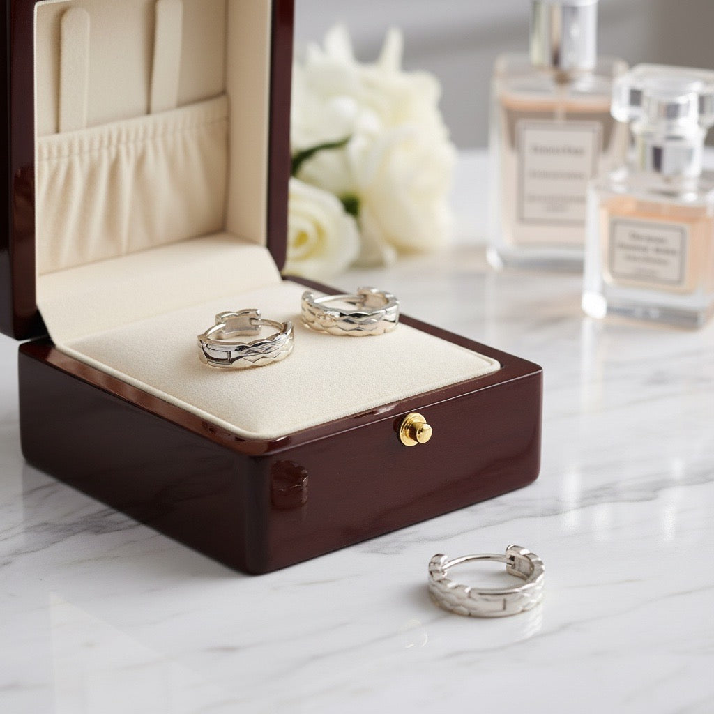 Silver Textured Hoop Earrings – Classic Pattern